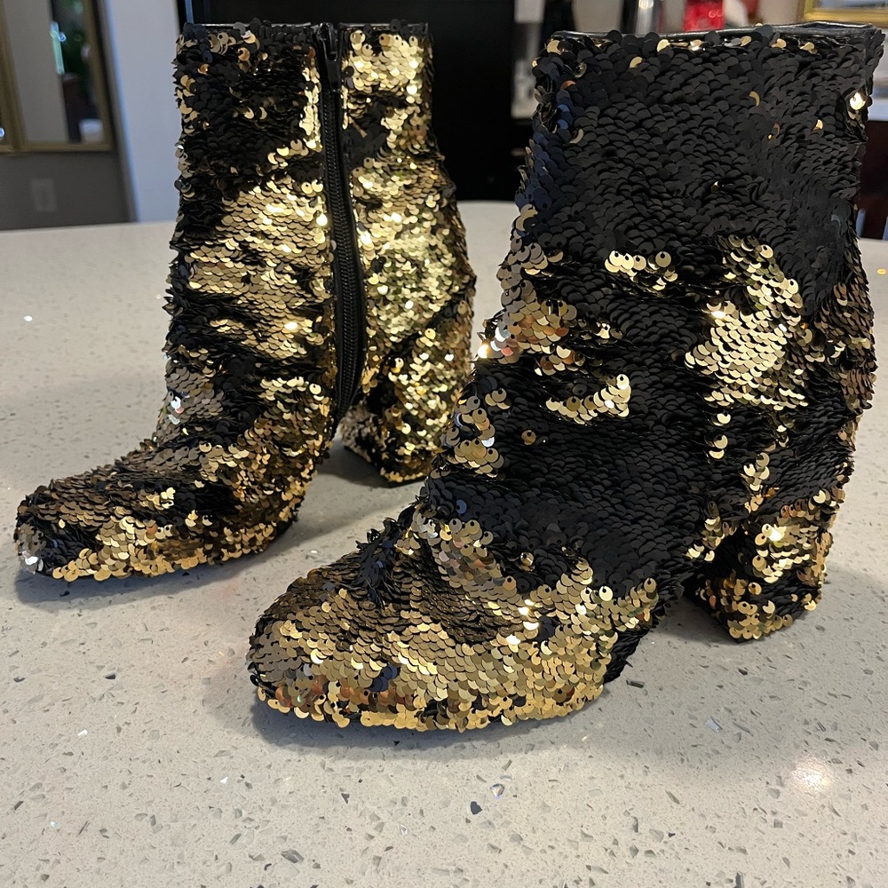 Steve Madden Glittering Black and Gold Ankle Booties